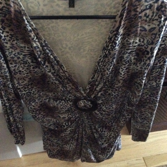 Top - Picture 2 of 2